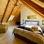 Pinehill Hotel, Restaurant , Pool & Spa - Razem