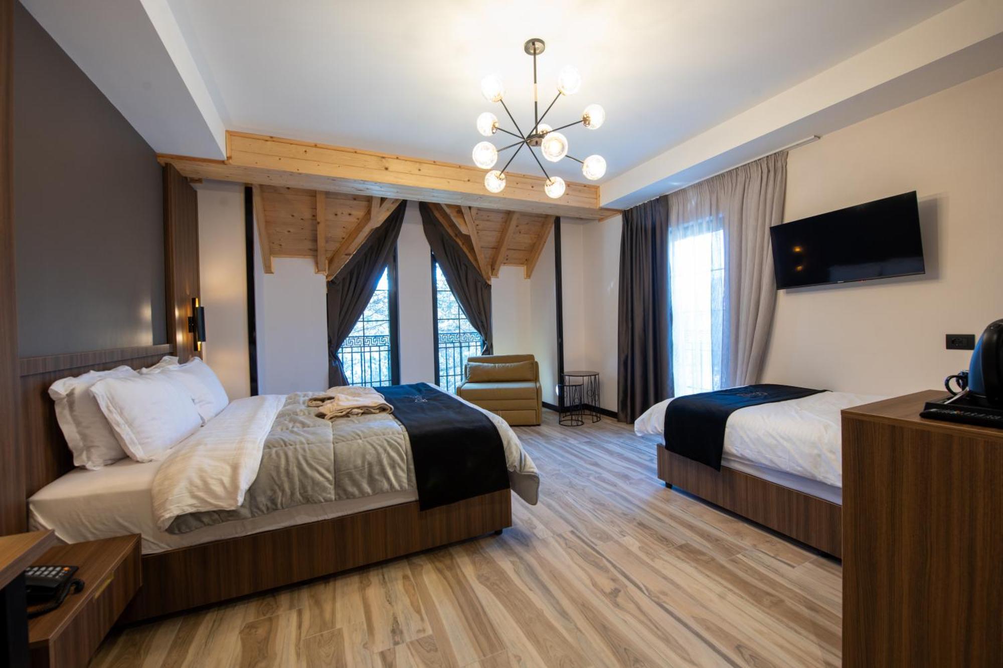 Hotel Pinehill Hotel, Restaurant , Pool & - Razëm